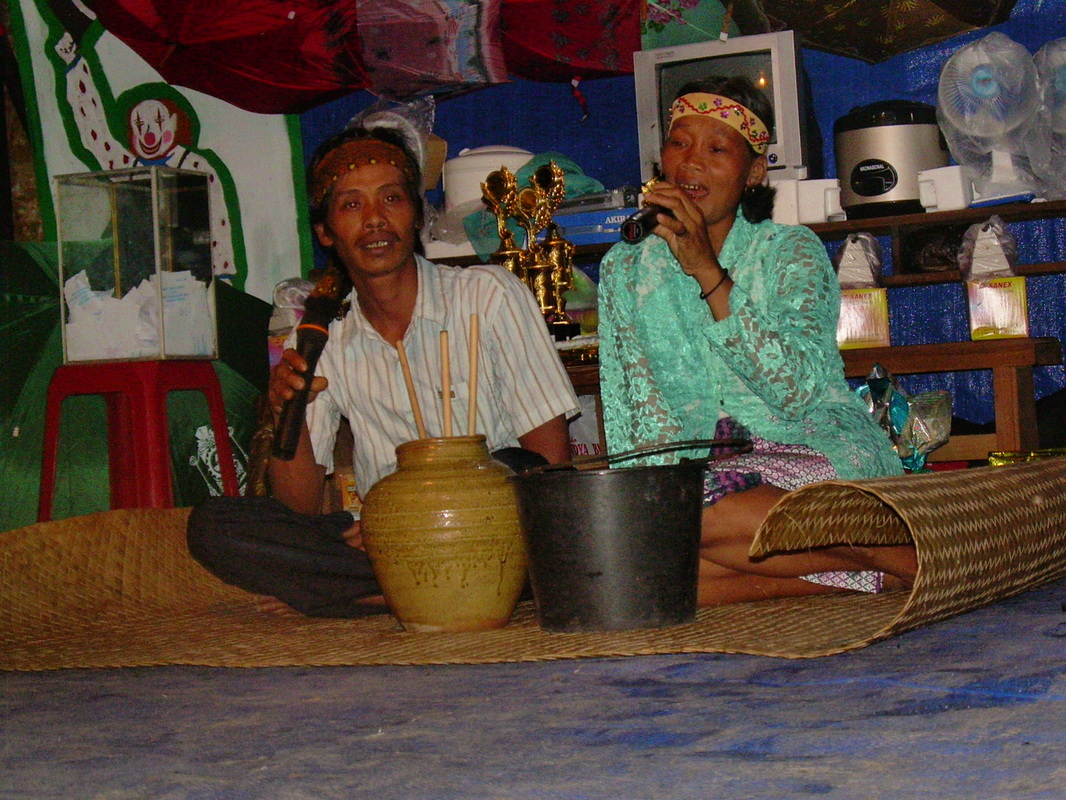 Menjaga Nada Leluhur: Ngkunjau di Tengah Babantant Kamponk