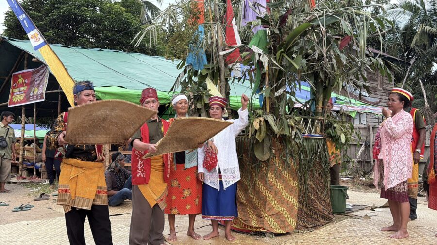 Gawai Bosoi Babantant Kamponk 2025 di Desa Sepotong Berlangsung Meriah dan Penuh Khidmat
